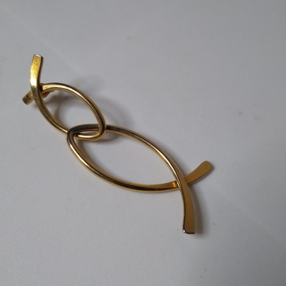 Vintage Metal Dangle Earrings - Picture 3 of 16